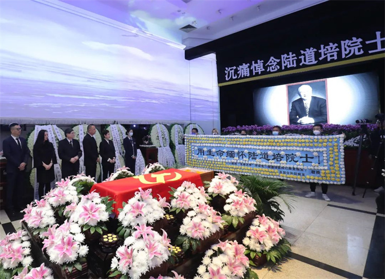 67f618e1d900d.jpg 67f618e1d900d.jpg