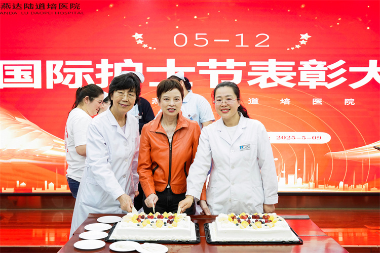 6822ff93b3912.jpg 6822ff93b3912.jpg