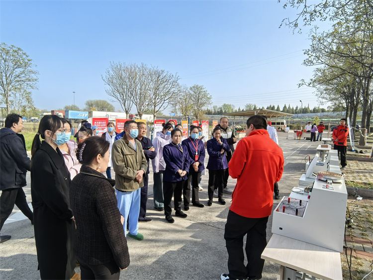 690b12ef4f9a8.jpg 690b12ef4f9a8.jpg